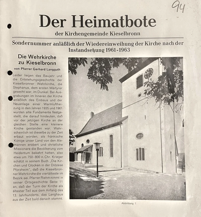 Titelseite „Der Heimatbote der Kirchengemeinde Kieselbronn“, Sondernummer anlässlich der Wiedereinweihung der Kirche nach der Instandsetzung 1961–1963, mit einem Foto der Kirche.